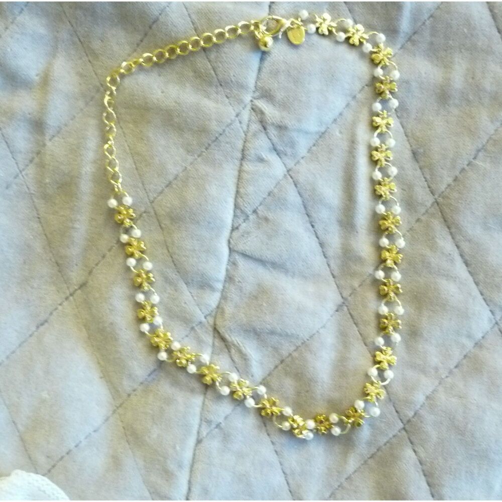 After Thoughts Gold Tone Floral Necklace Faux Pearl Flowers Y2K Vintage Choker